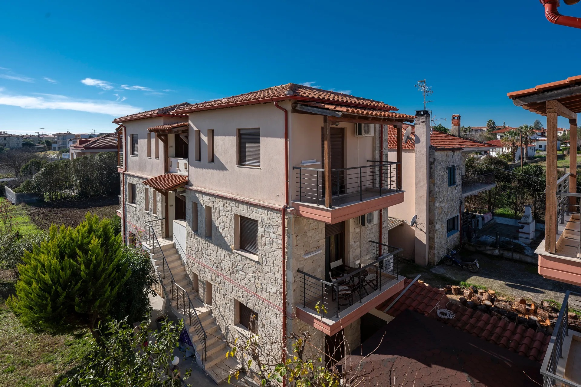 Eleon Suites & Apartments-Zgrada apartmana.jpg