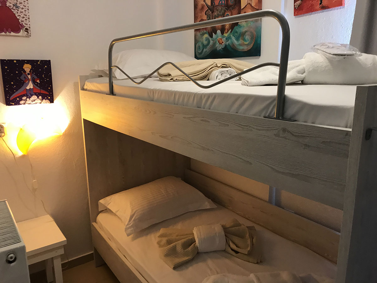 Koumaros ApartHotel Halkidiki-Porodicna soba decija soba.jpg