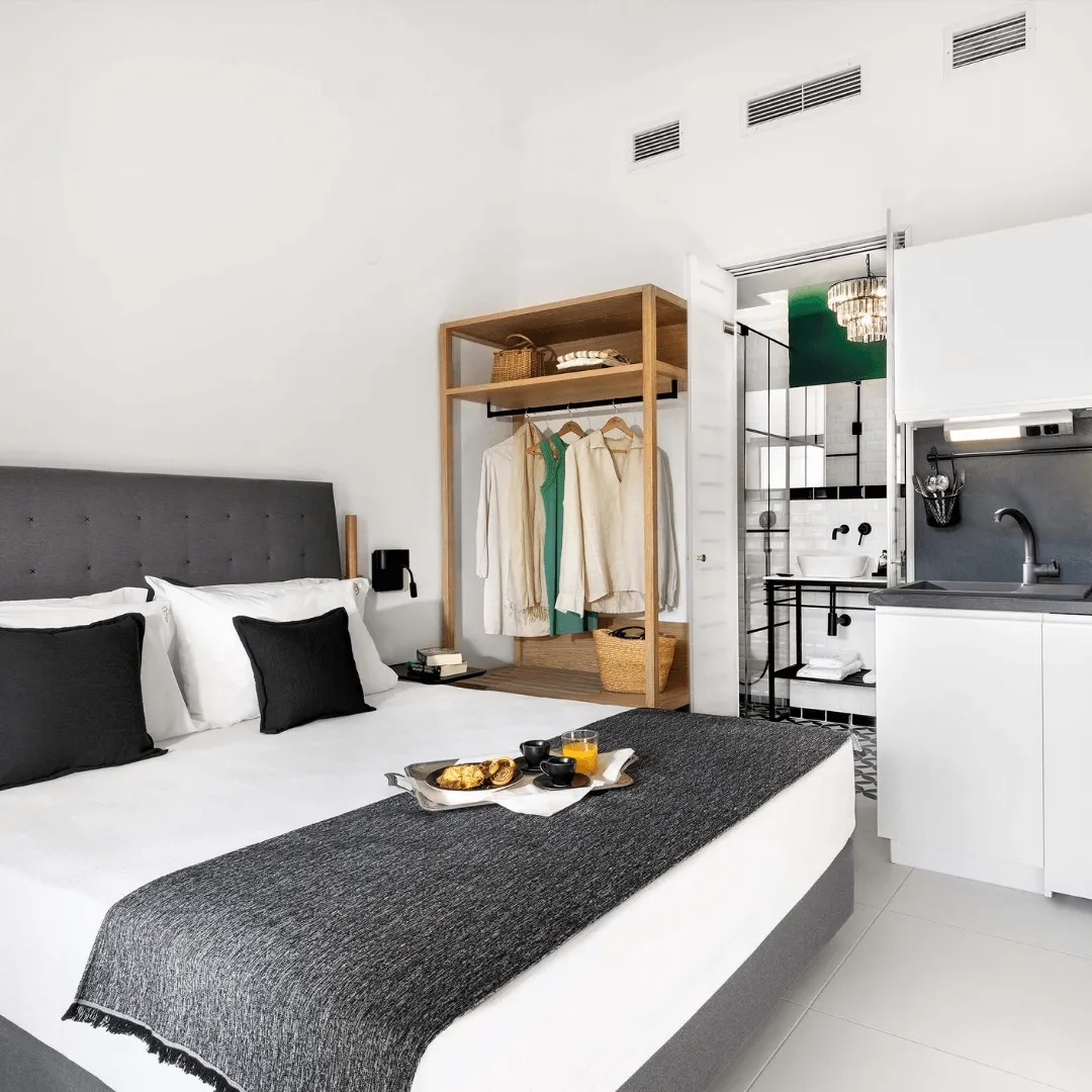 Melite Luxury Rooms & Apartments-Deluxe soba pogled bazen.jpg