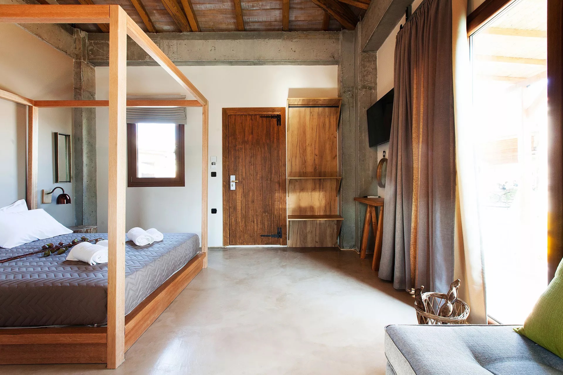 Casa Afytos Chalkidiki-Deluxe junior suite.jpg