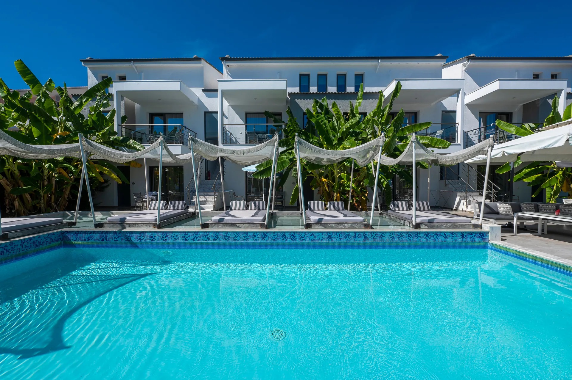 Adonis Luxury VIllage-Bazen.jpg