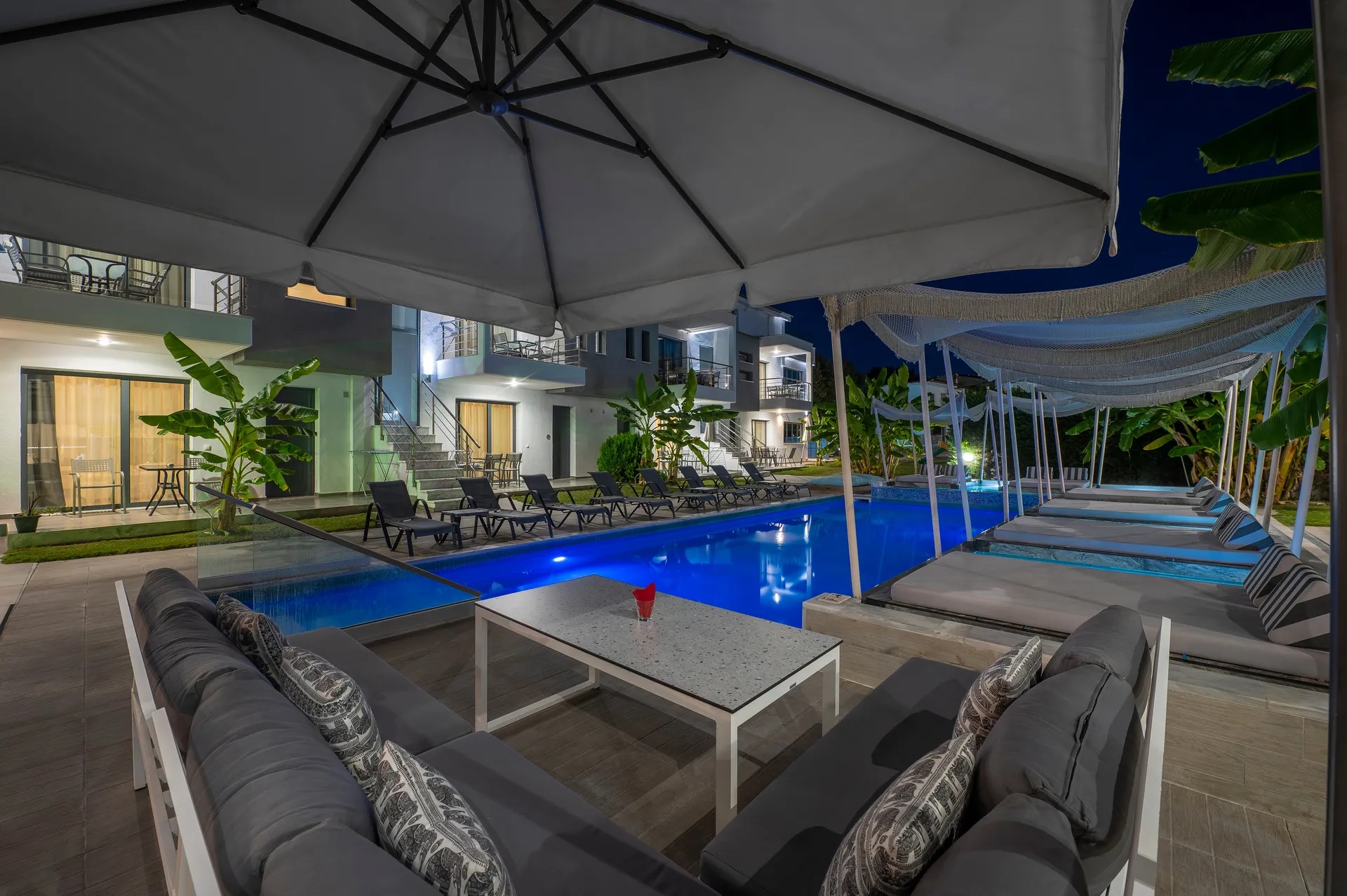 Adonis Luxury VIllage-Nocni izgled.jpg