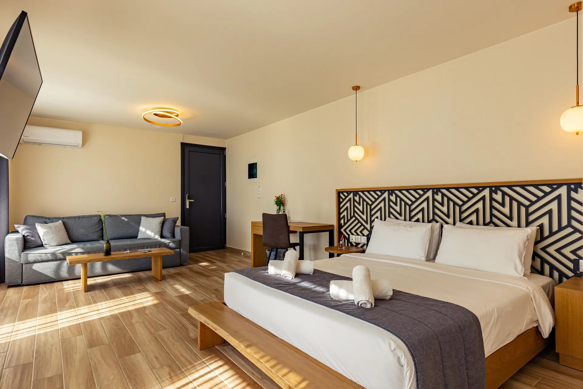 Casa Bloo Adults Only-Junior suite pogled more.jpg