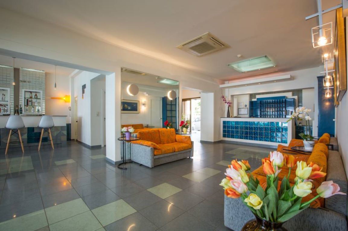 Flisvos Hotel-Lobby.jpg