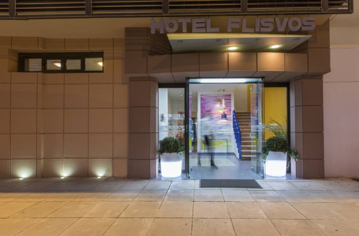 Flisvos Hotel-Ulaz u hotel.jpg