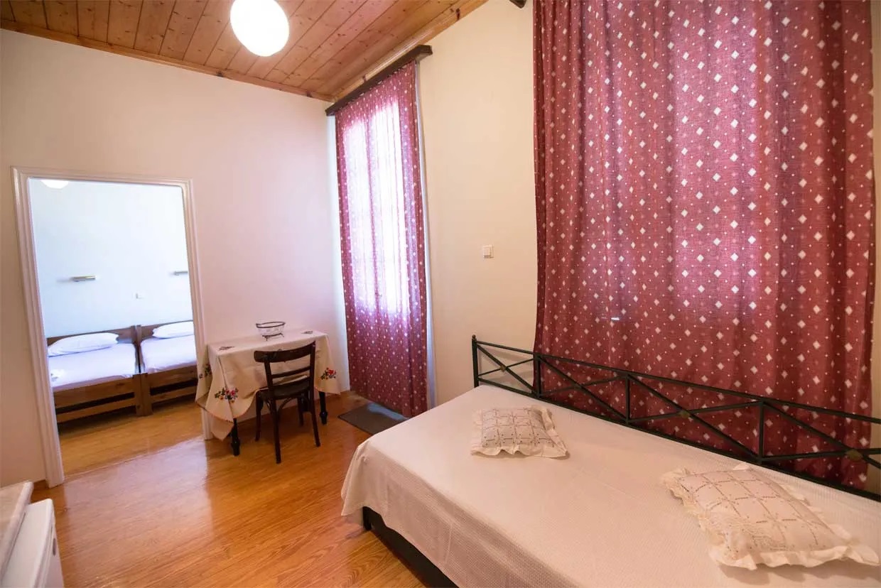 Hotel Patrai-Apartman sa terasom.jpg