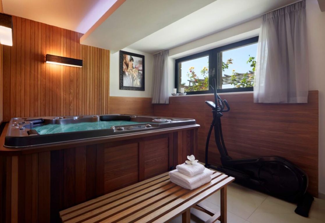 Karvouno Villas Sivota-Vila Alexandra djakuzi.jpg