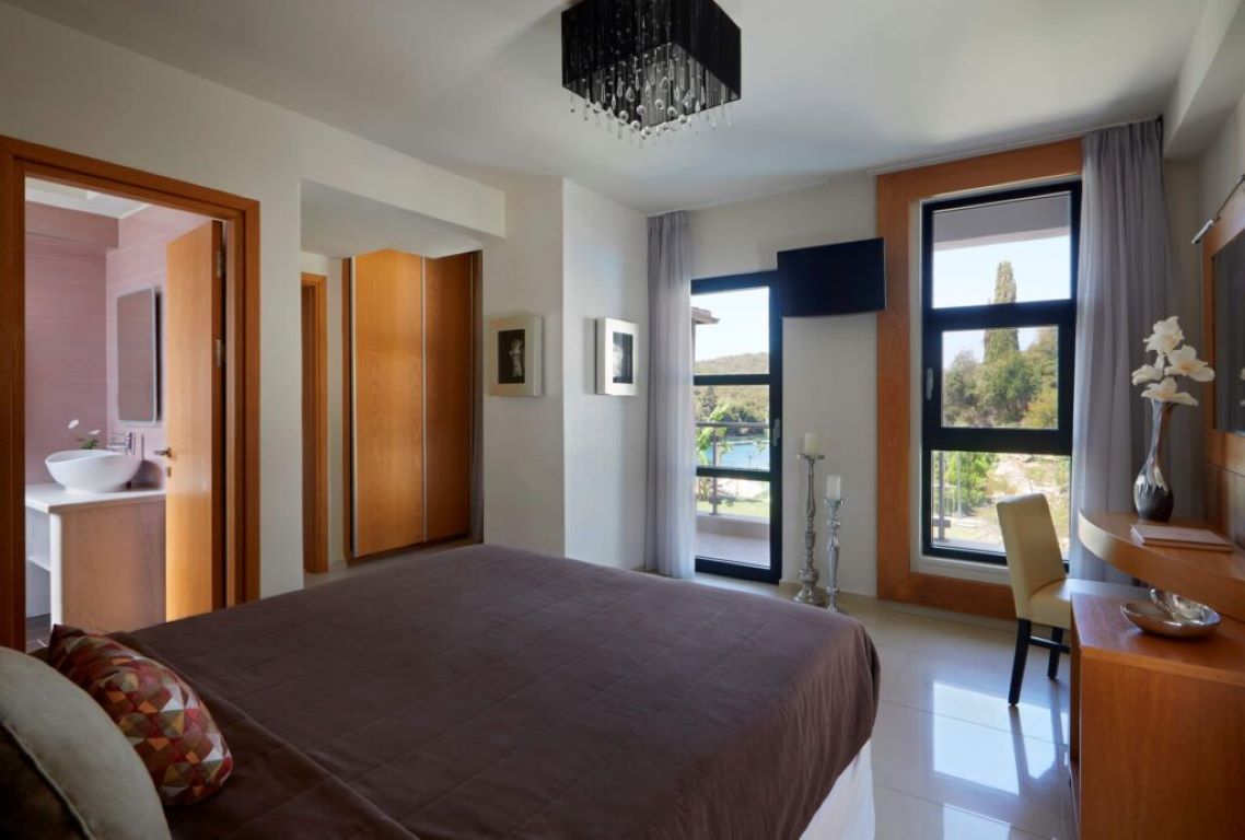 Karvouno Villas Sivota-Vila Alexandra spavaca soba.jpg