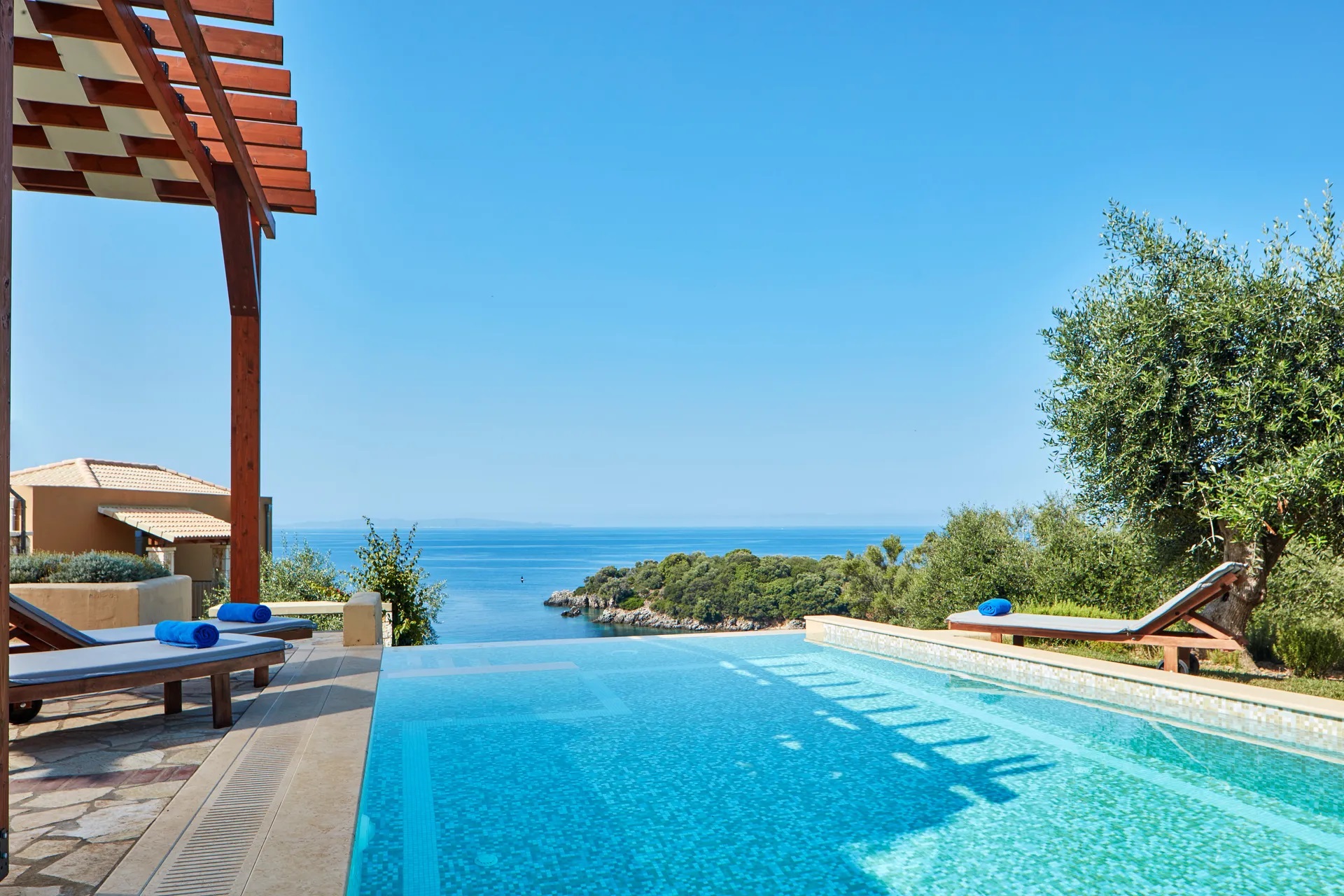 Sivota Seascape-Grand vila privatni bazen.jpg