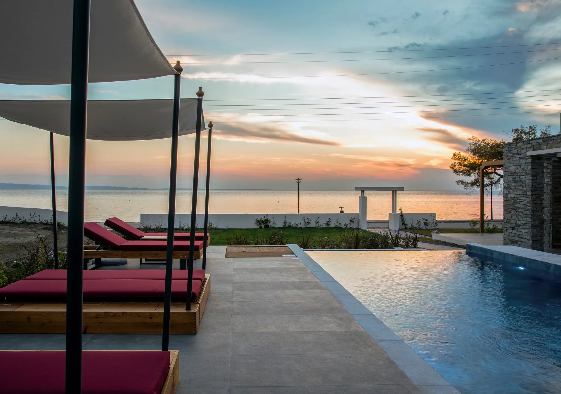 Amyntas Seafront Hotel-Zalazak sunca.jpg