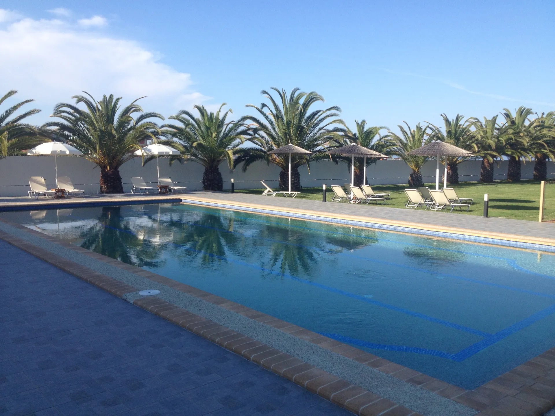 Thalassa Boutique Hotel-Bazen na otvorenom.jpg
