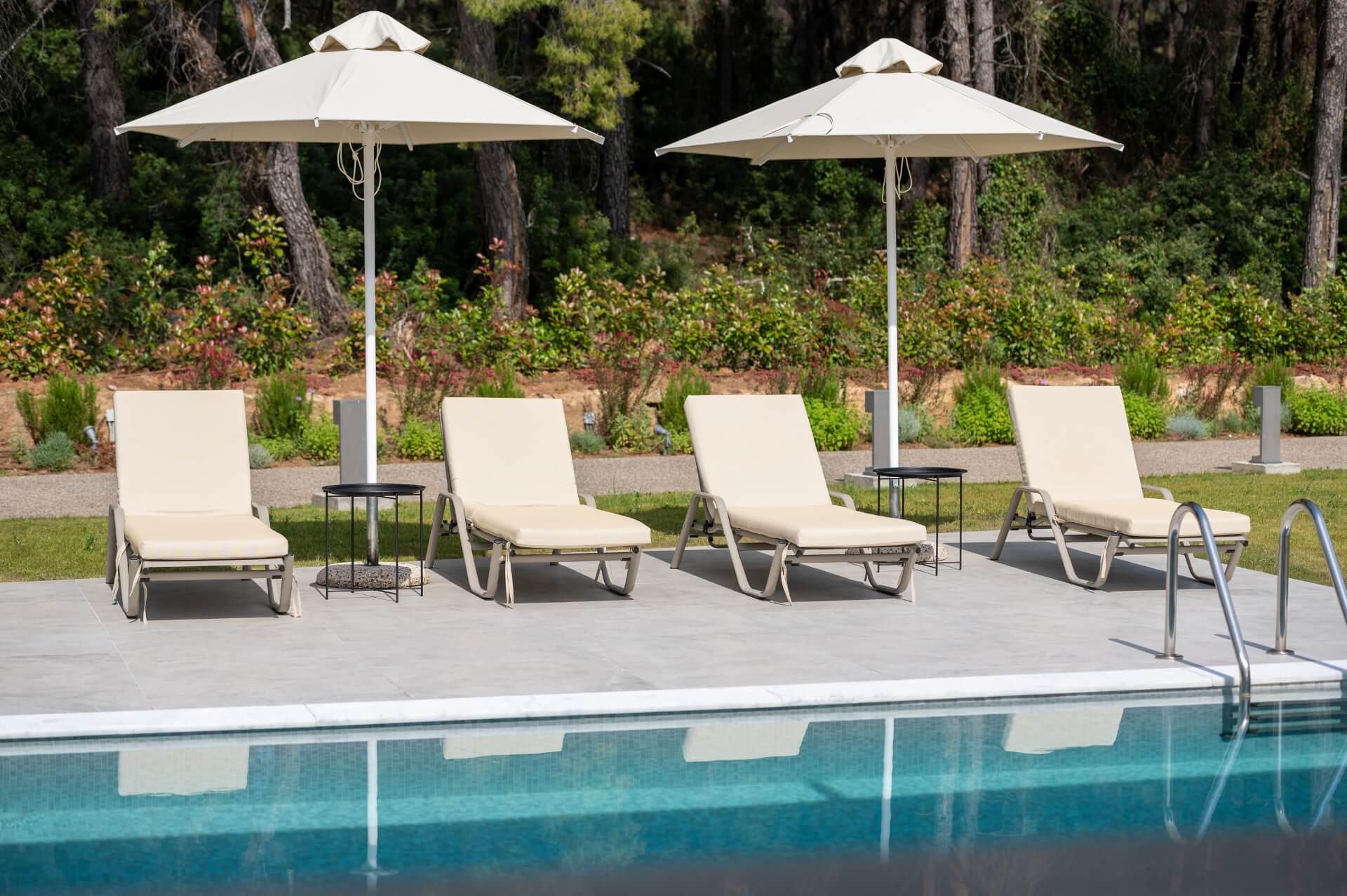 Nikiti Botanic Pool Suites-Bazen.jpg