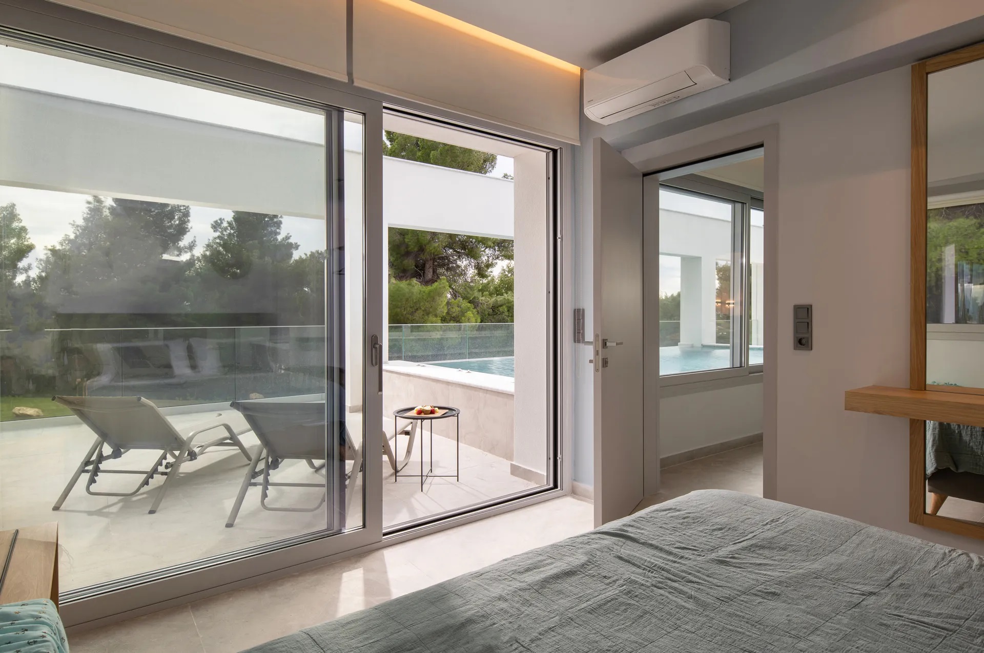 Nikiti Botanic Pool Suites-Executive suite privatni bazen.jpg