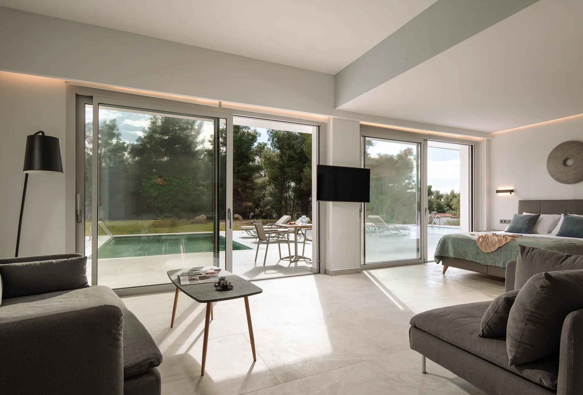 Nikiti Botanic Pool Suites Hotel-Junior suite privatni bazen.jpg