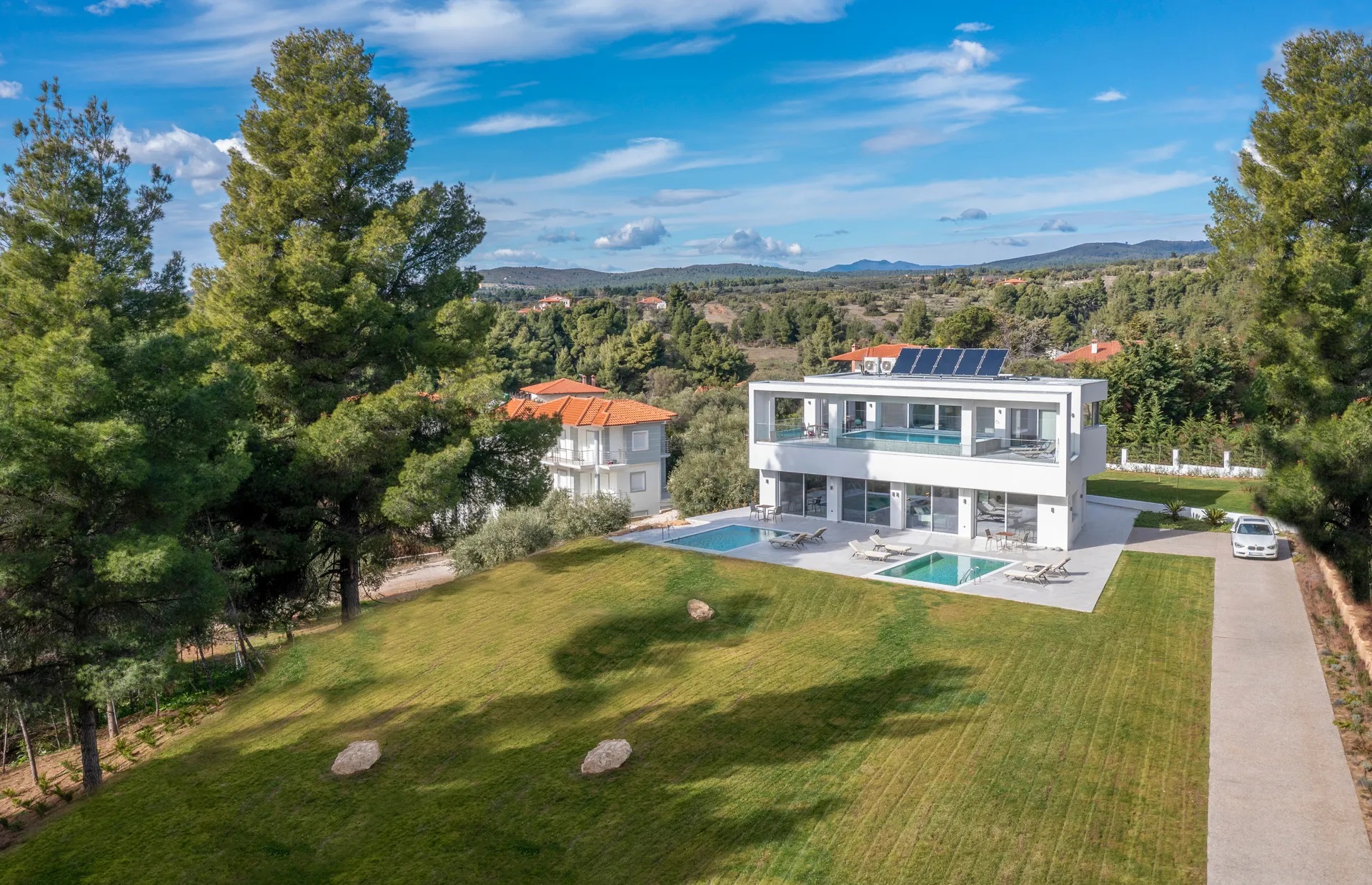 Nikiti Botanic Pool Suites-Zgrada hotela.jpg