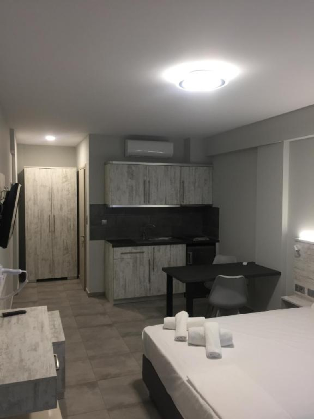 Aphrodite hotel trokrevetni studio.jpg