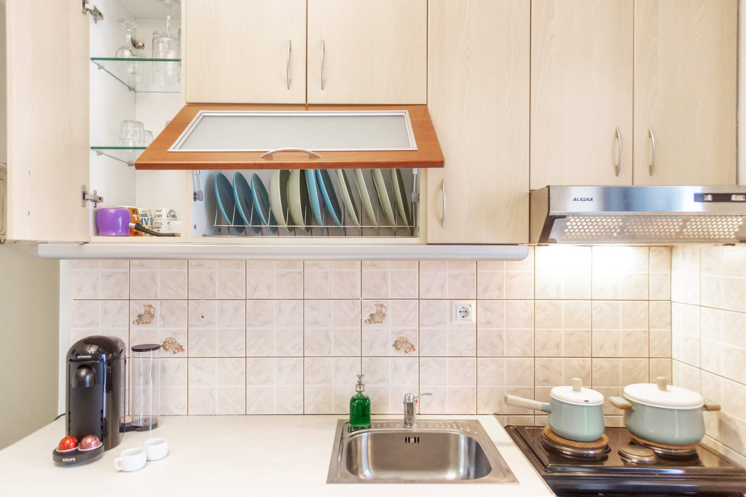 Alkionides Apartments-Apartman pogled grad kuhinja.jpg