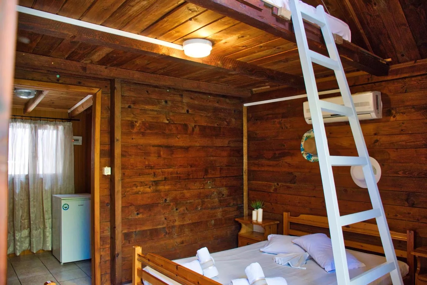 Epohikon Studios-Bungalow.jpg