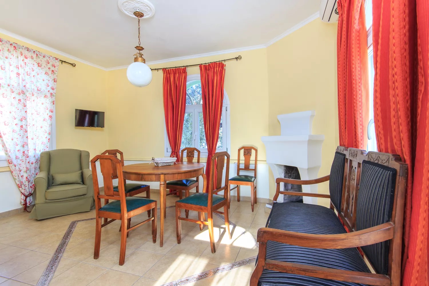 Villas Thassos-Vila Calliope dnevna soba.jpg