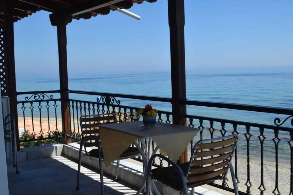Kyani Akti Apartments-Terasa.jpg