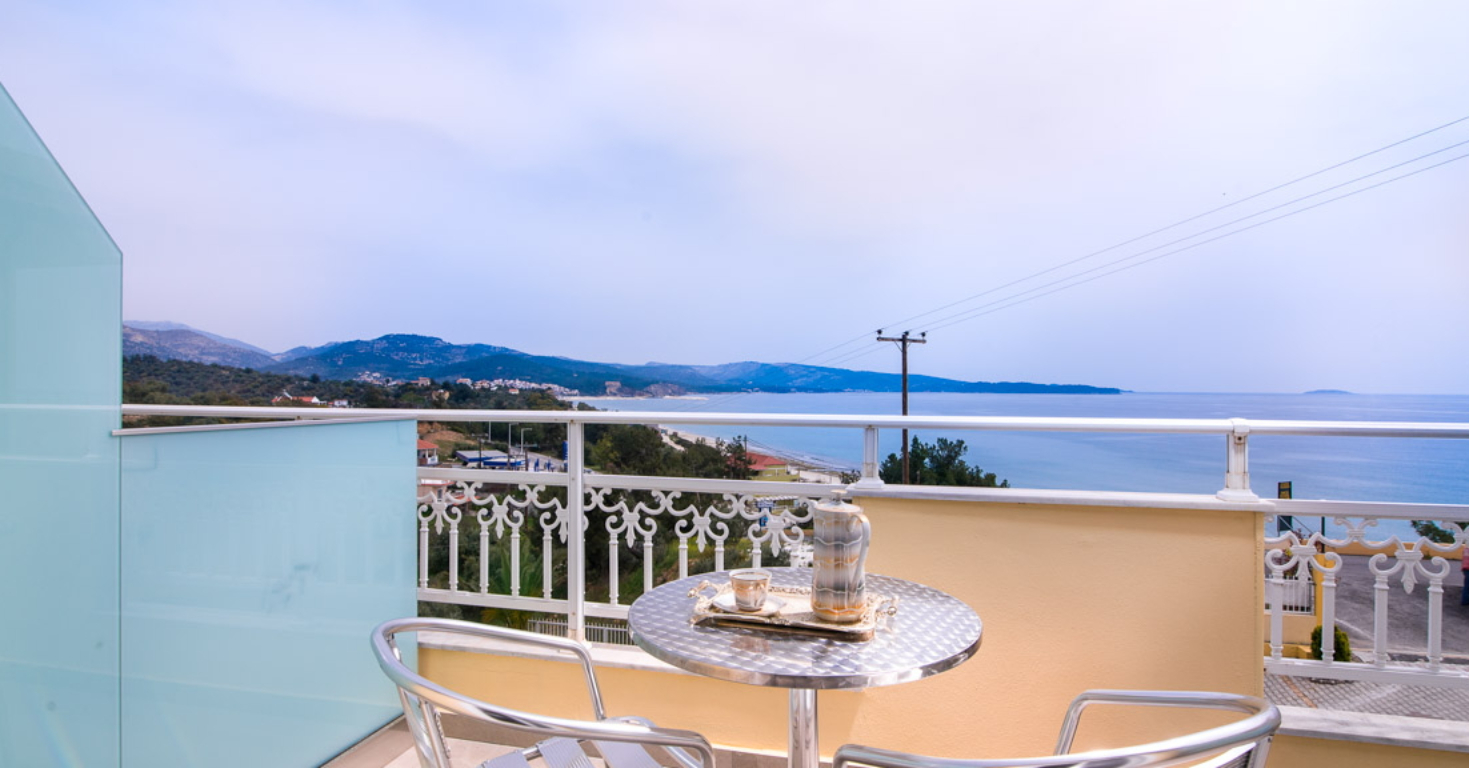 Diamond hotel balkon sa pogledom na more.jpg