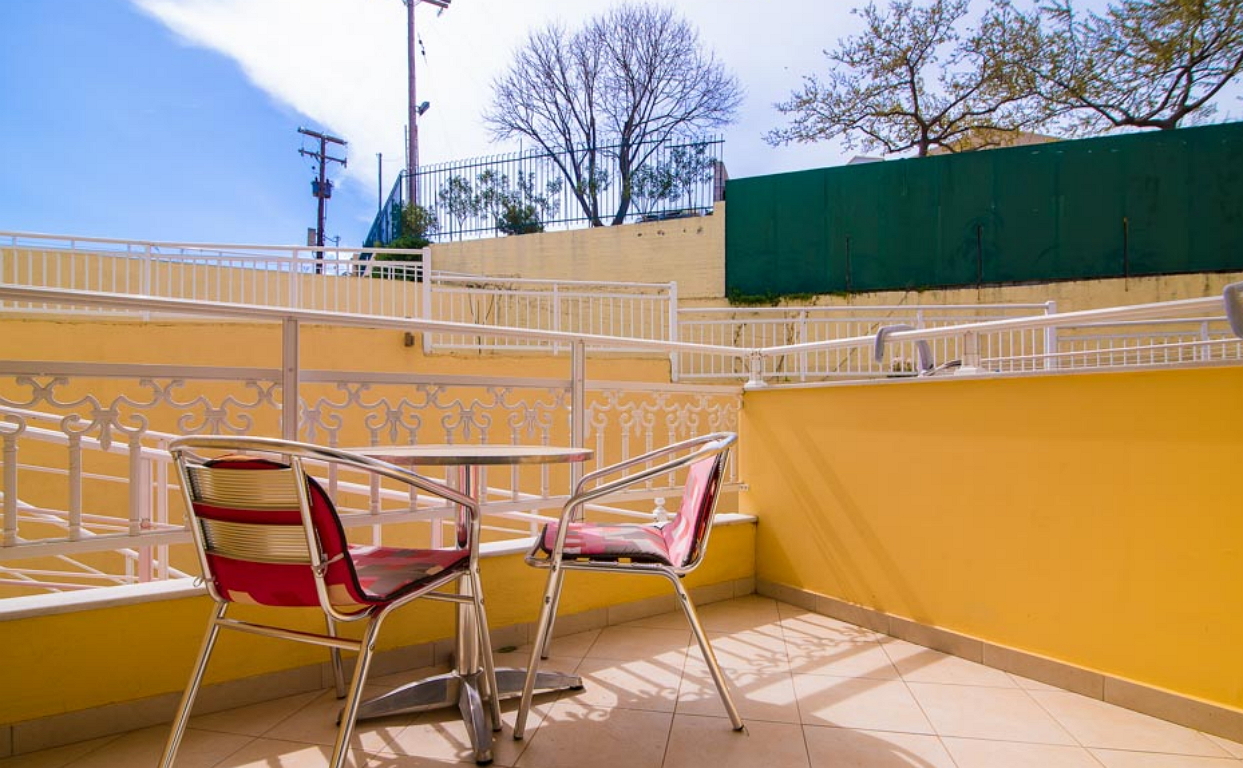 Diamond hotel balkon.jpg