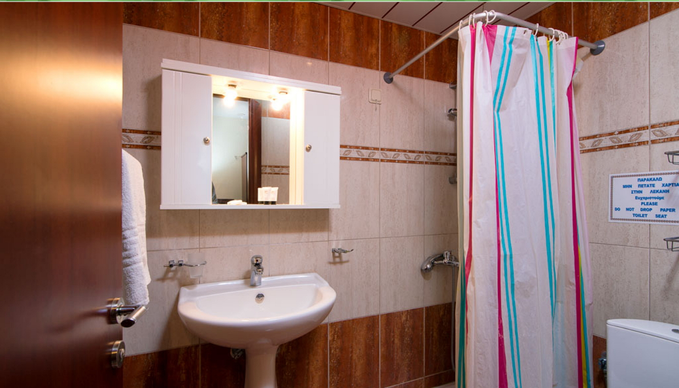 Diamond hotel kupatilo.jpg