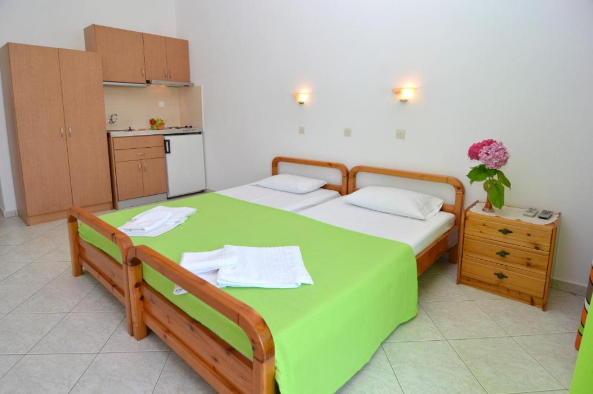 House Elena dvokrevetni studio sa pogledom na more.jpg