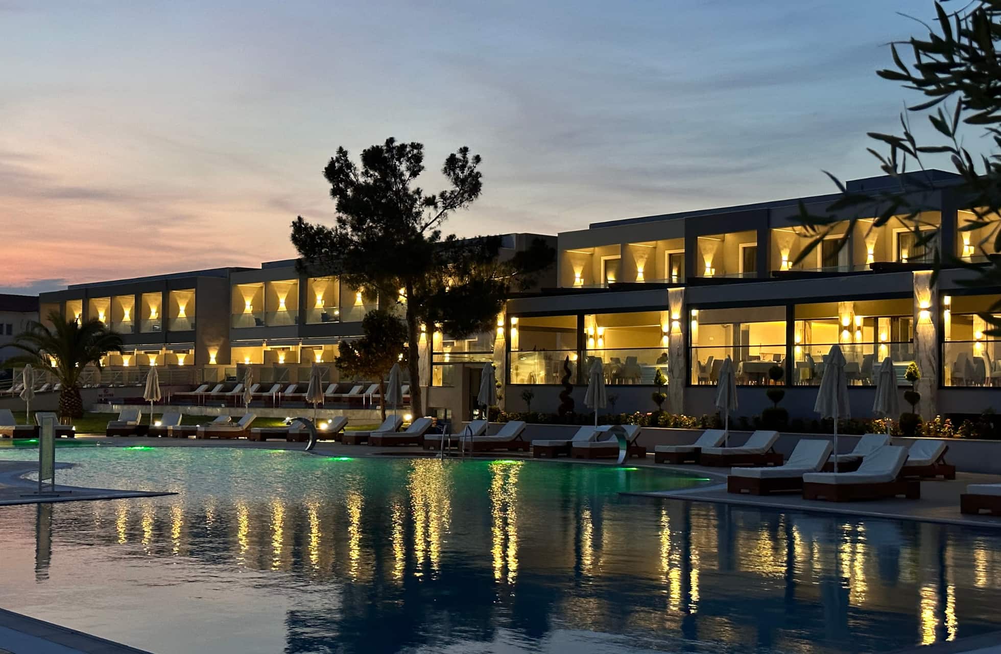 Sea Coast Resort-Hotel nocu.jpg