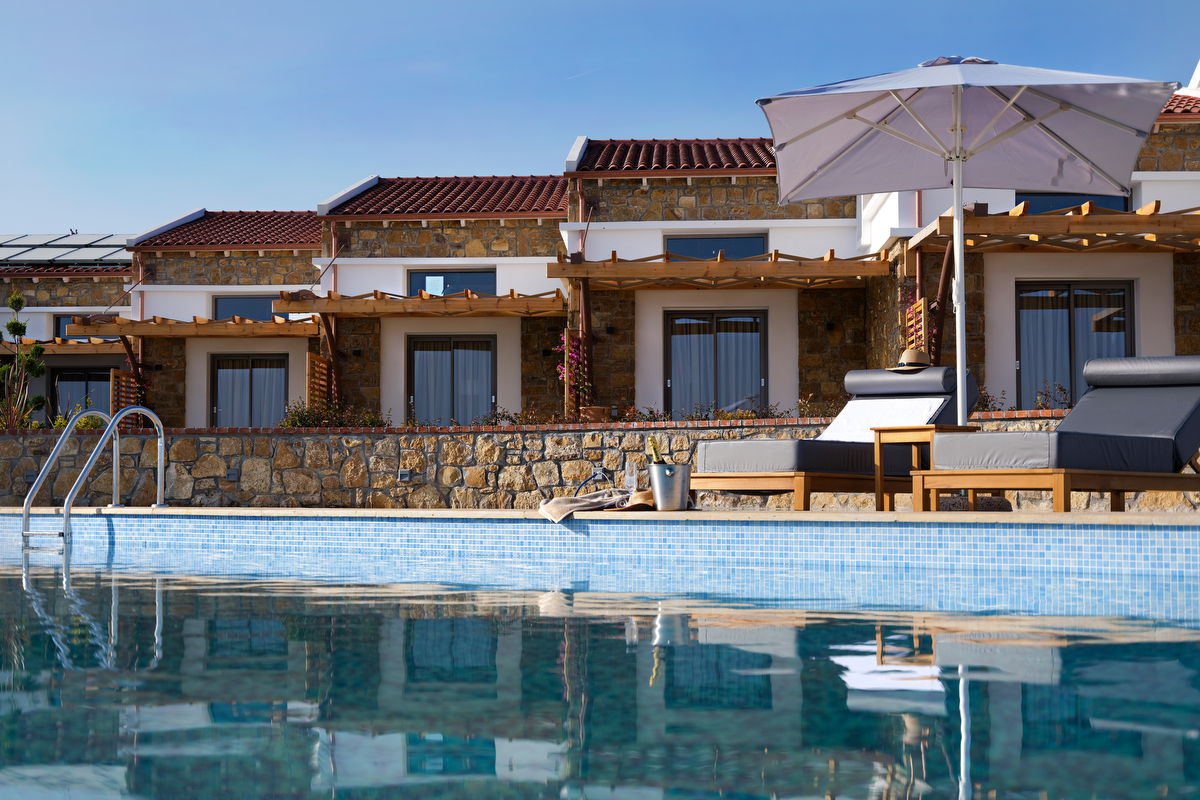 Akrolithos Luxury Suites-Kompleks hotela.jpg