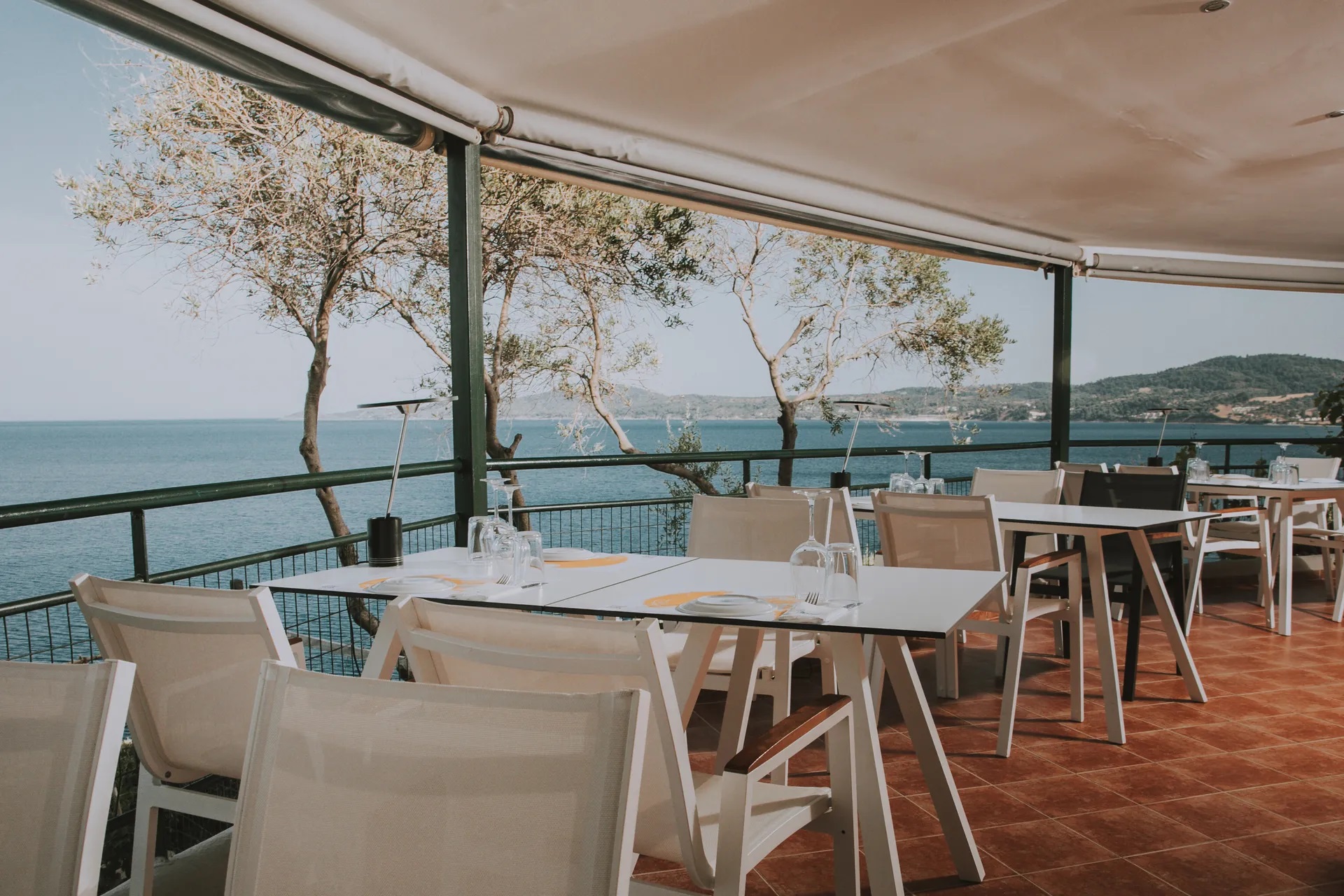 Porto Valitsa-Terasa restorana.jpg