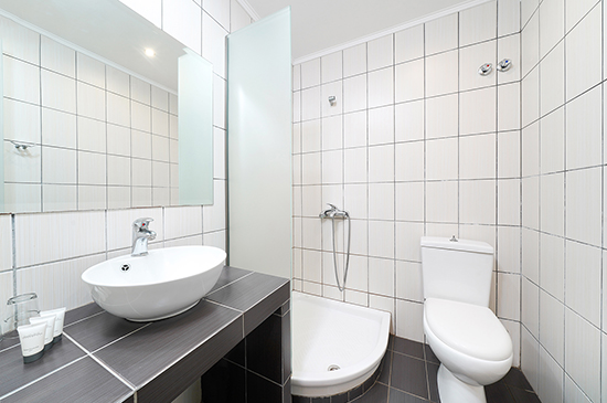 Hotel Esperia bathroom.jpg