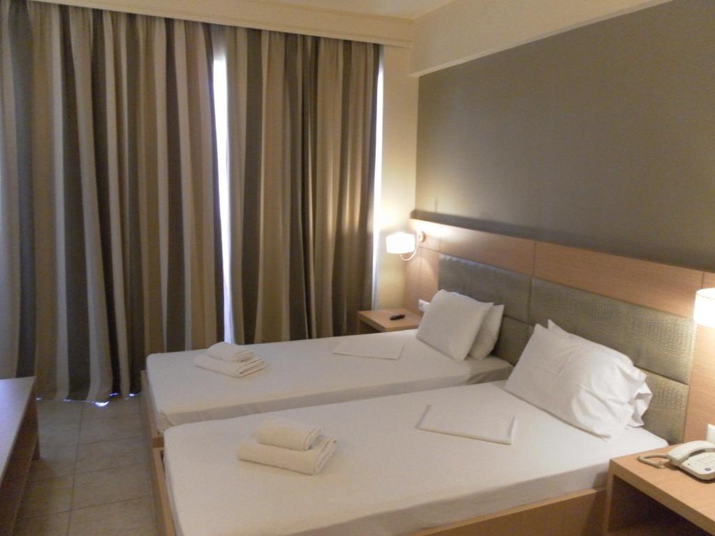 Hotel Esperia double room.jpg