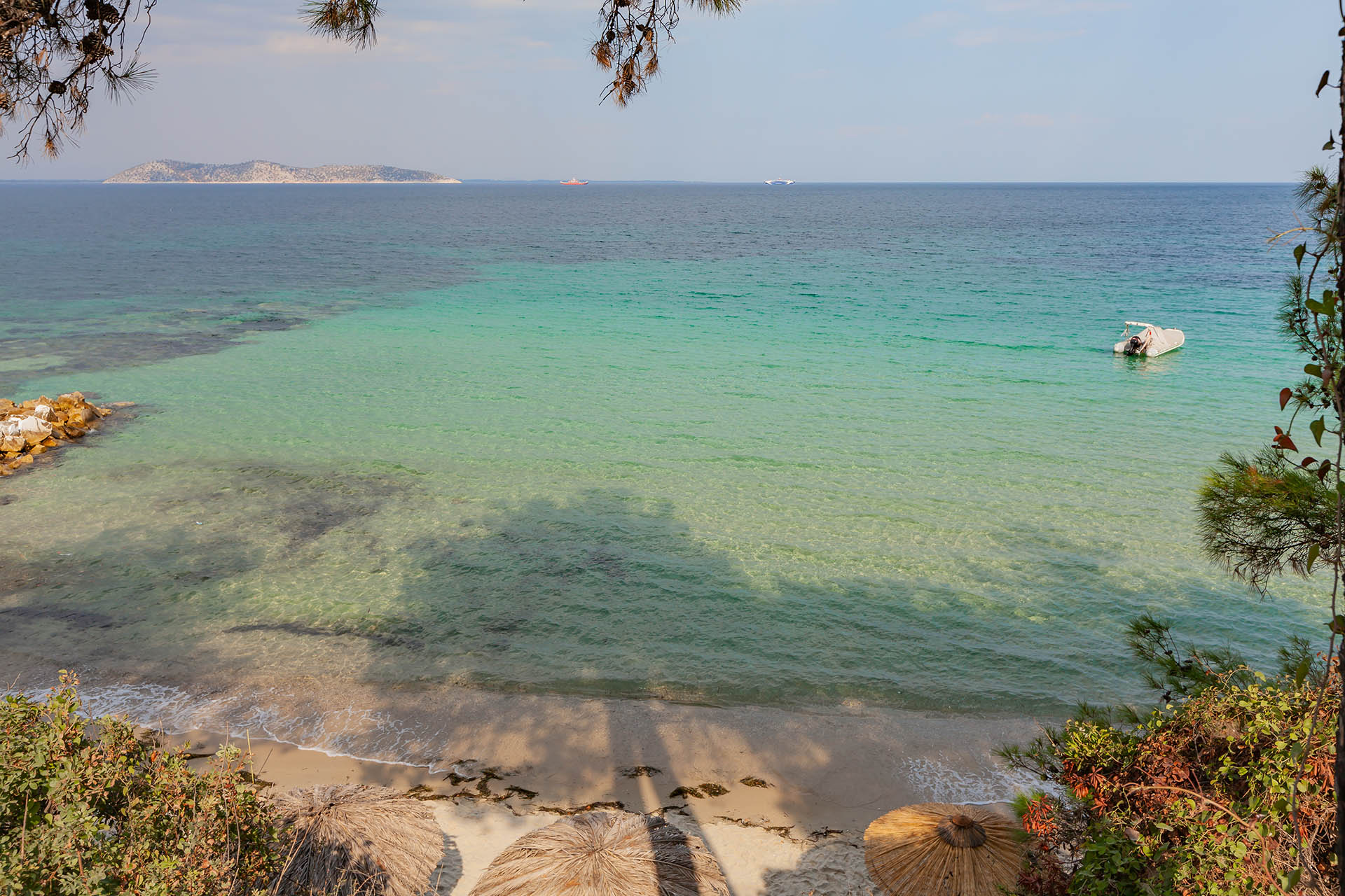 Esperides hotel beach.jpg