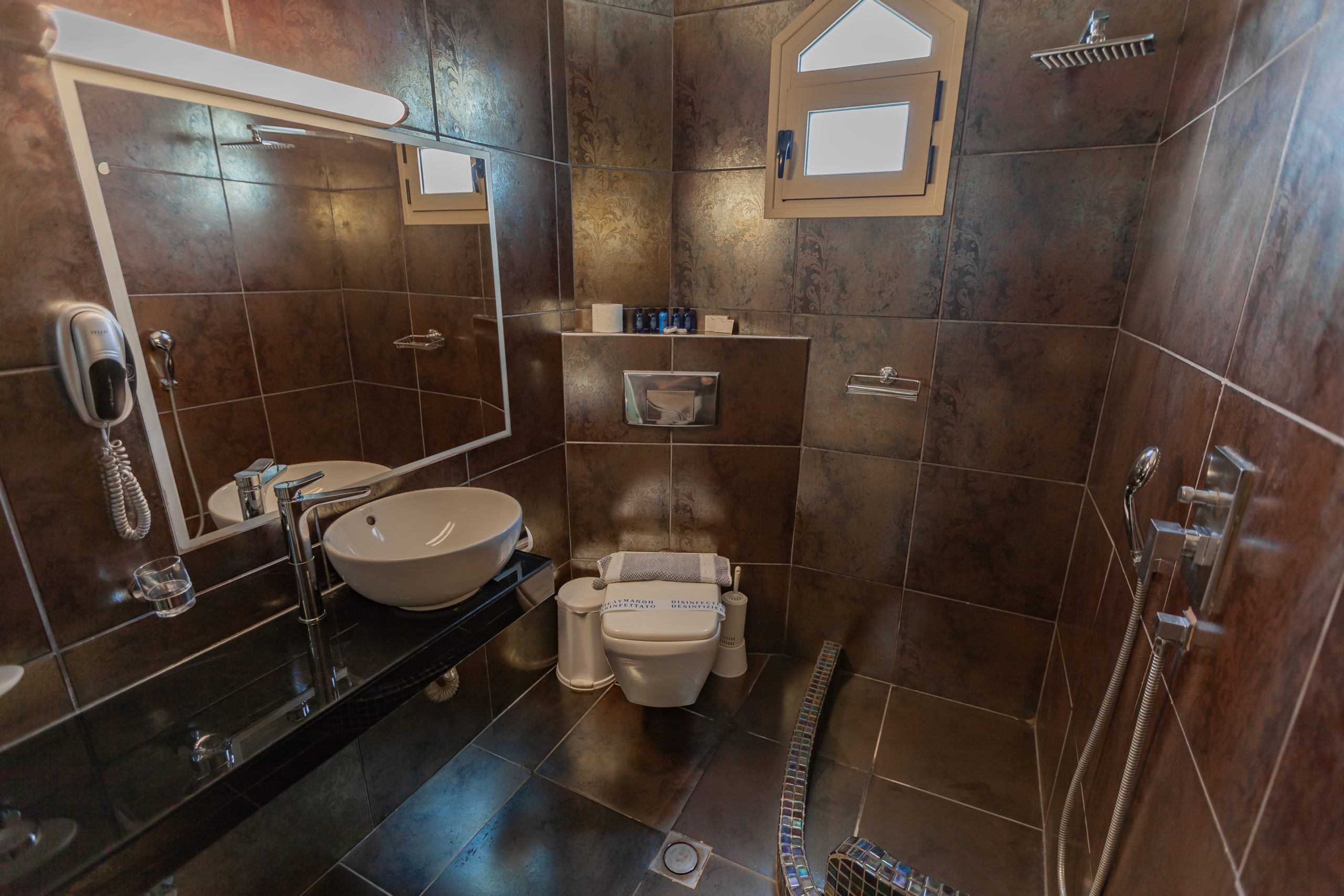 Esperides hotel premium soba bathroom .jpg