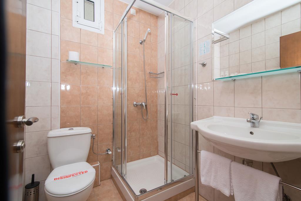 Hotel Europe bathroom.jpg
