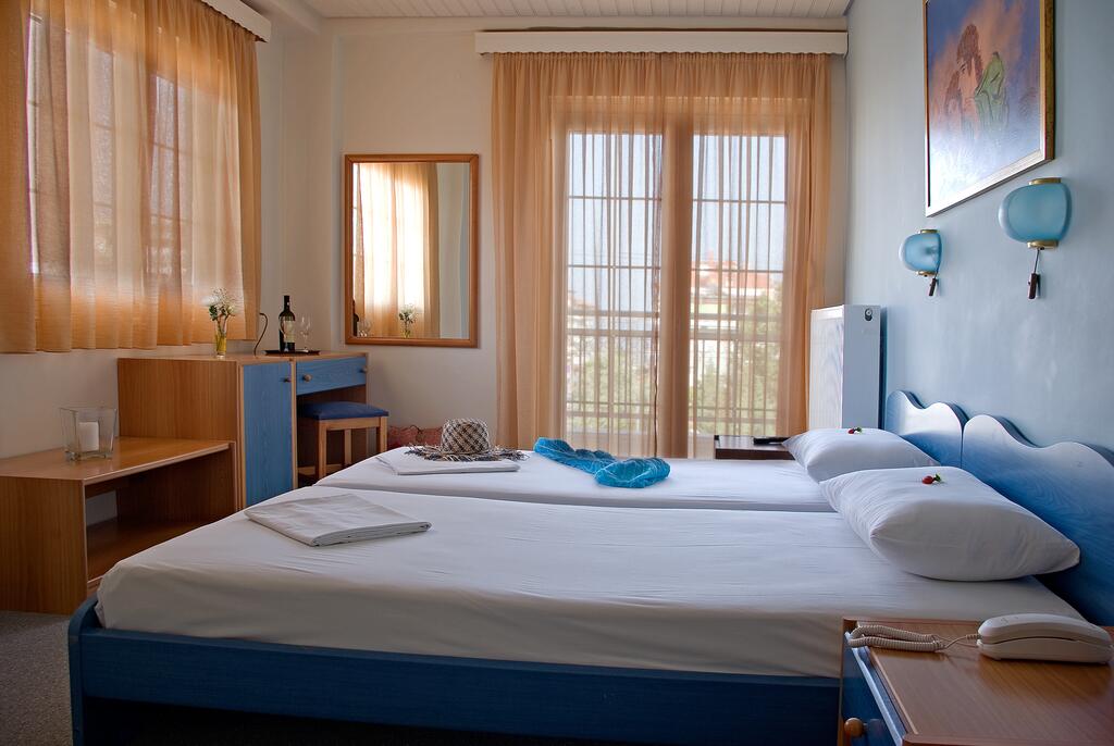 Hotel Europe double room.jpg