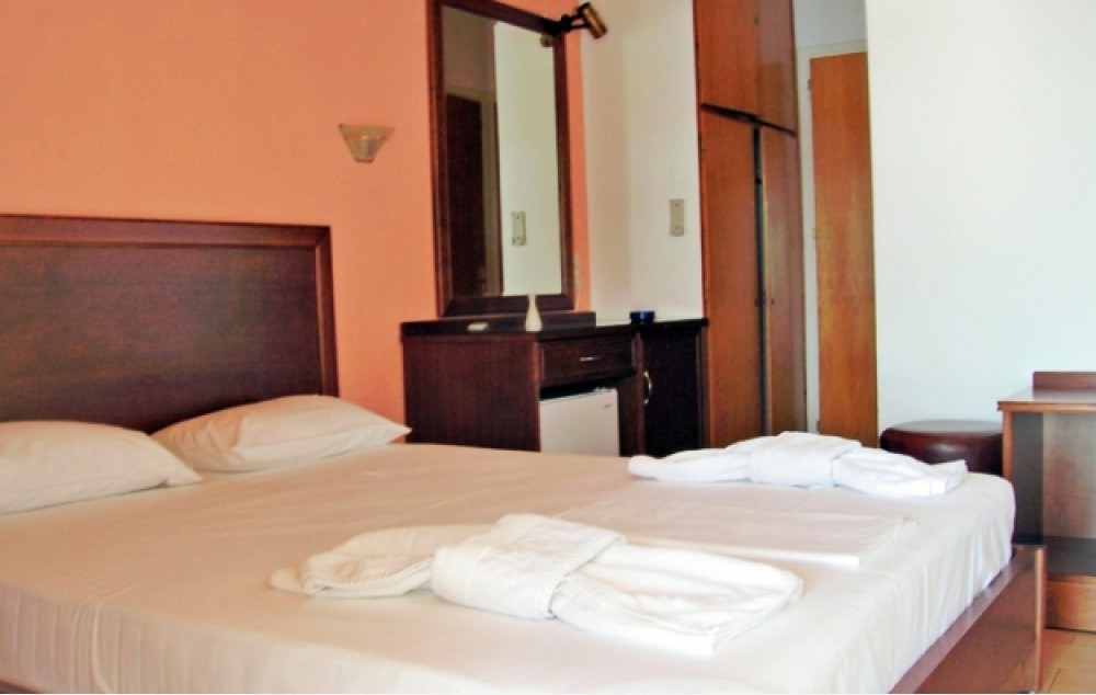 Hotel Eva Beach double room 1.jpg