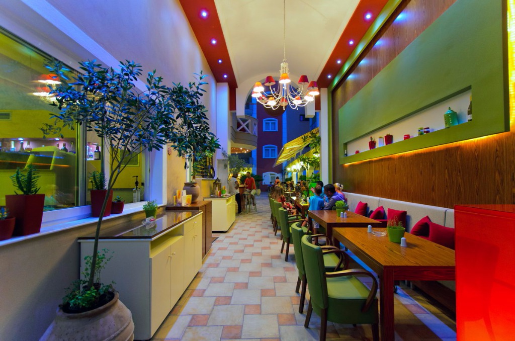Hotel Evilion _ Stilvi bar 1.jpg