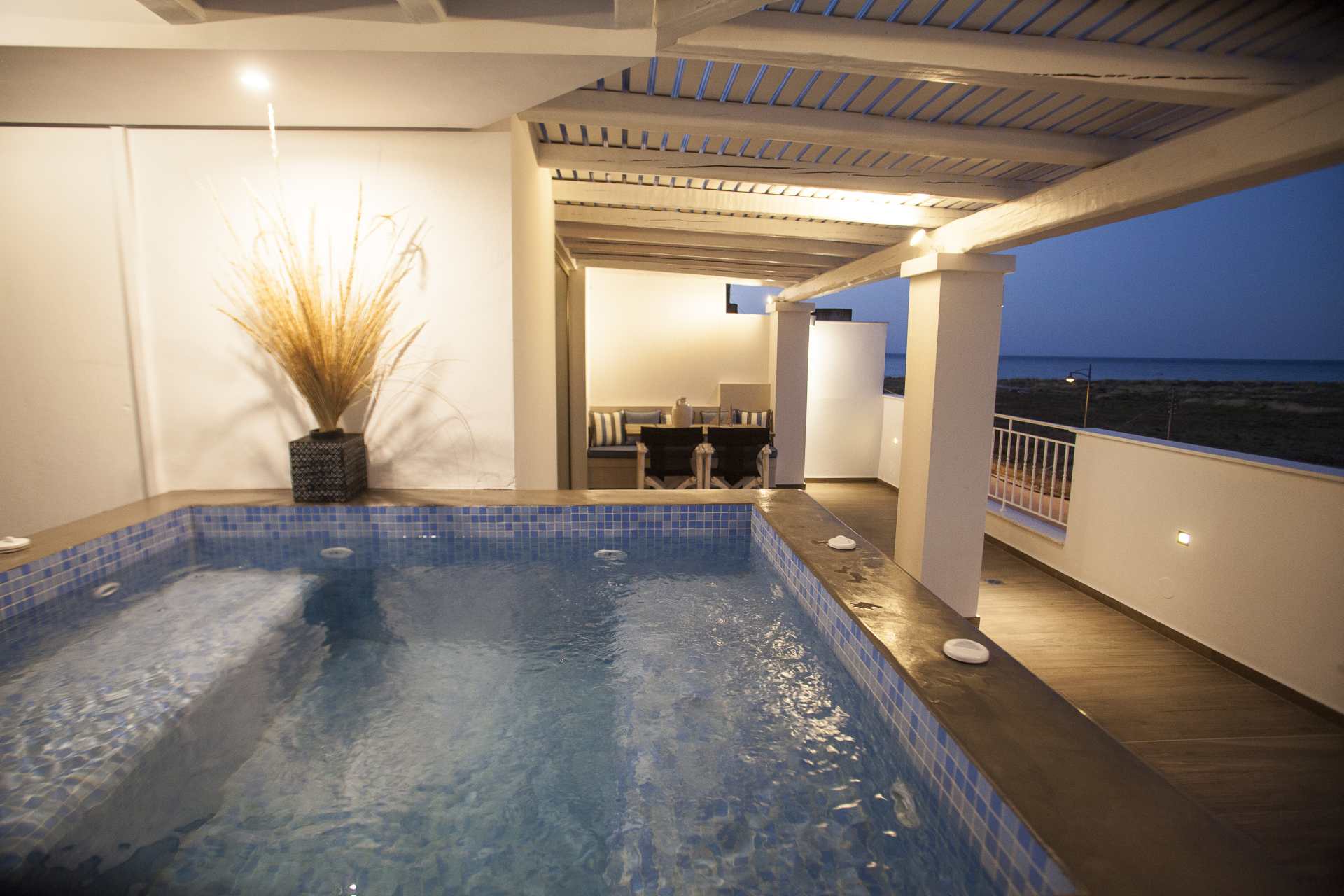 Hotel Evilion _ Stilvi honeymoon suite 4.jpg