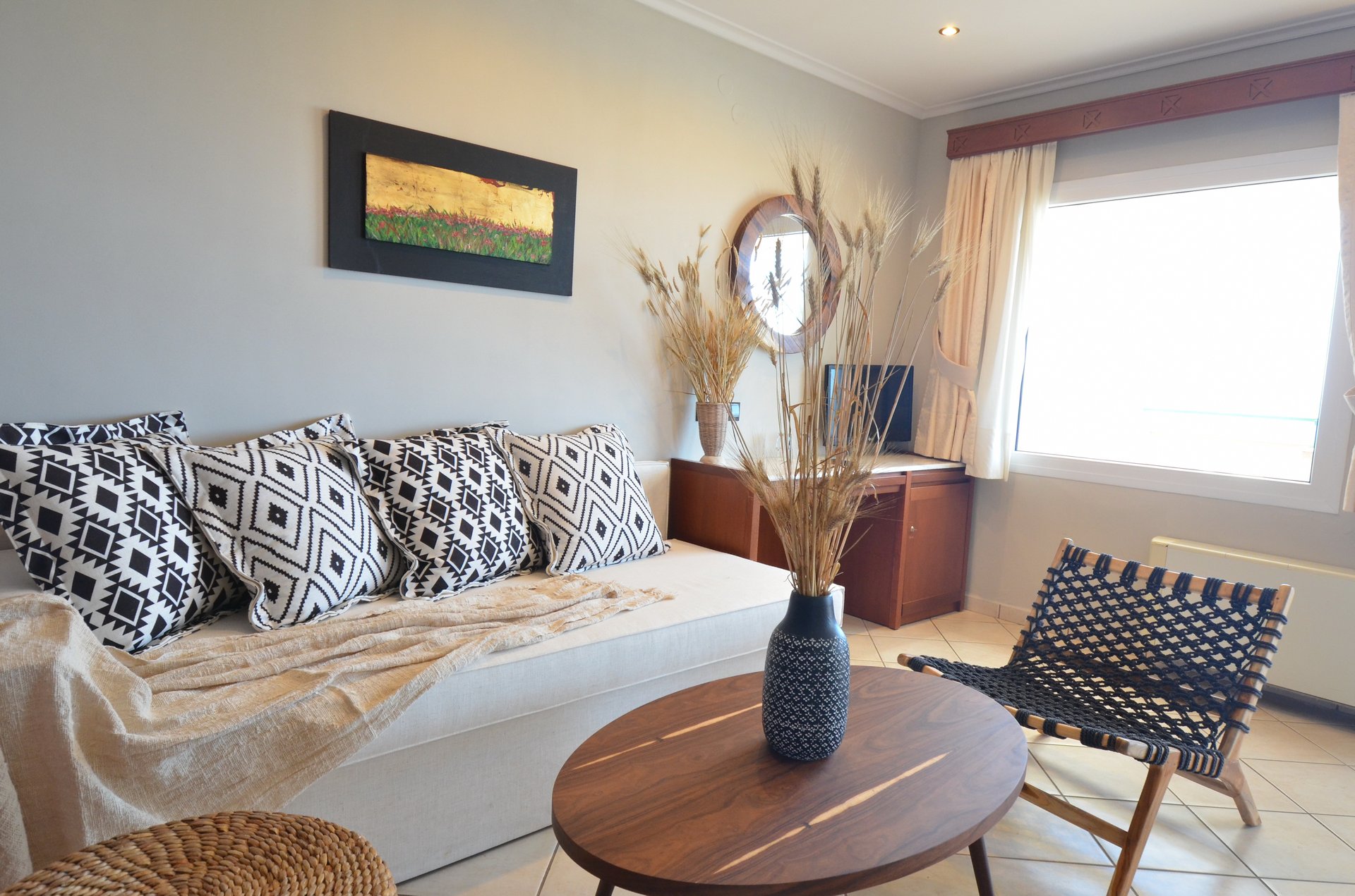 Hotel Evilion _ Stilvi junior suite 1.jpg