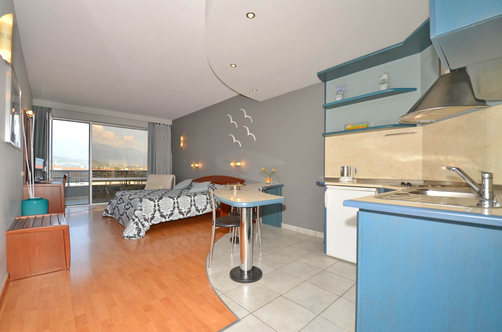 Hotel Evilion _ Stilvi studio 1.jpg