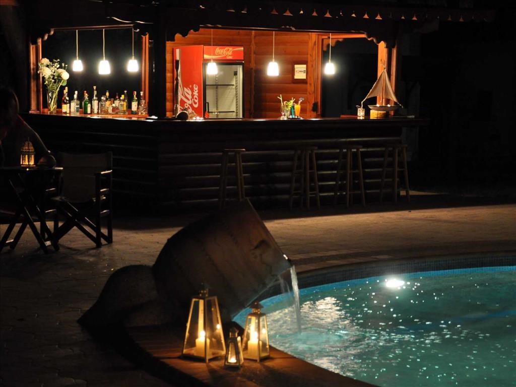 Hotel Evripidis bar.jpeg