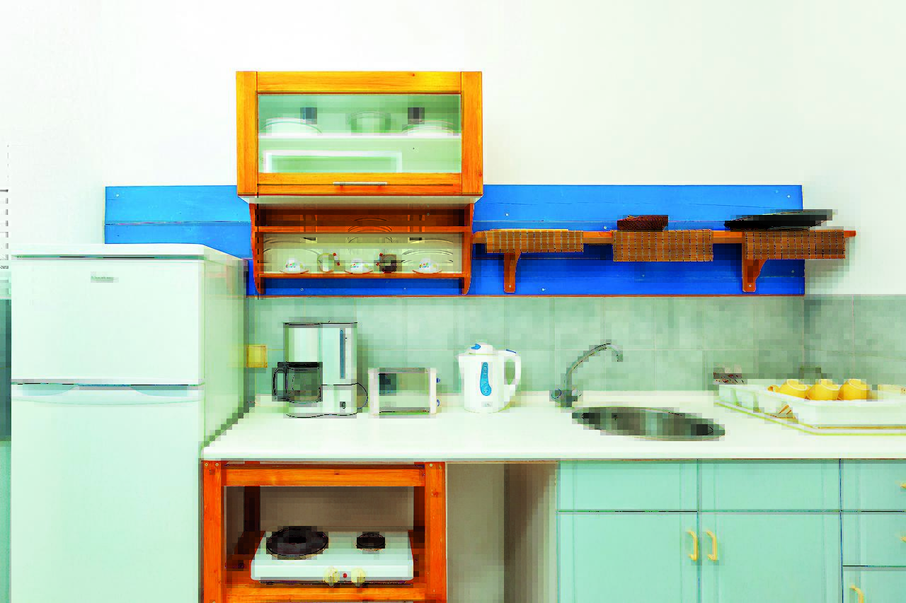 Faros apartments studio - kitchen.jpg