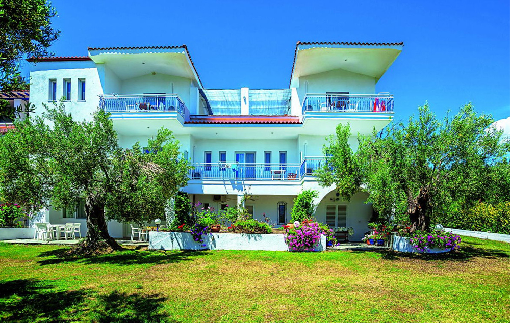 Faros apartments.jpg