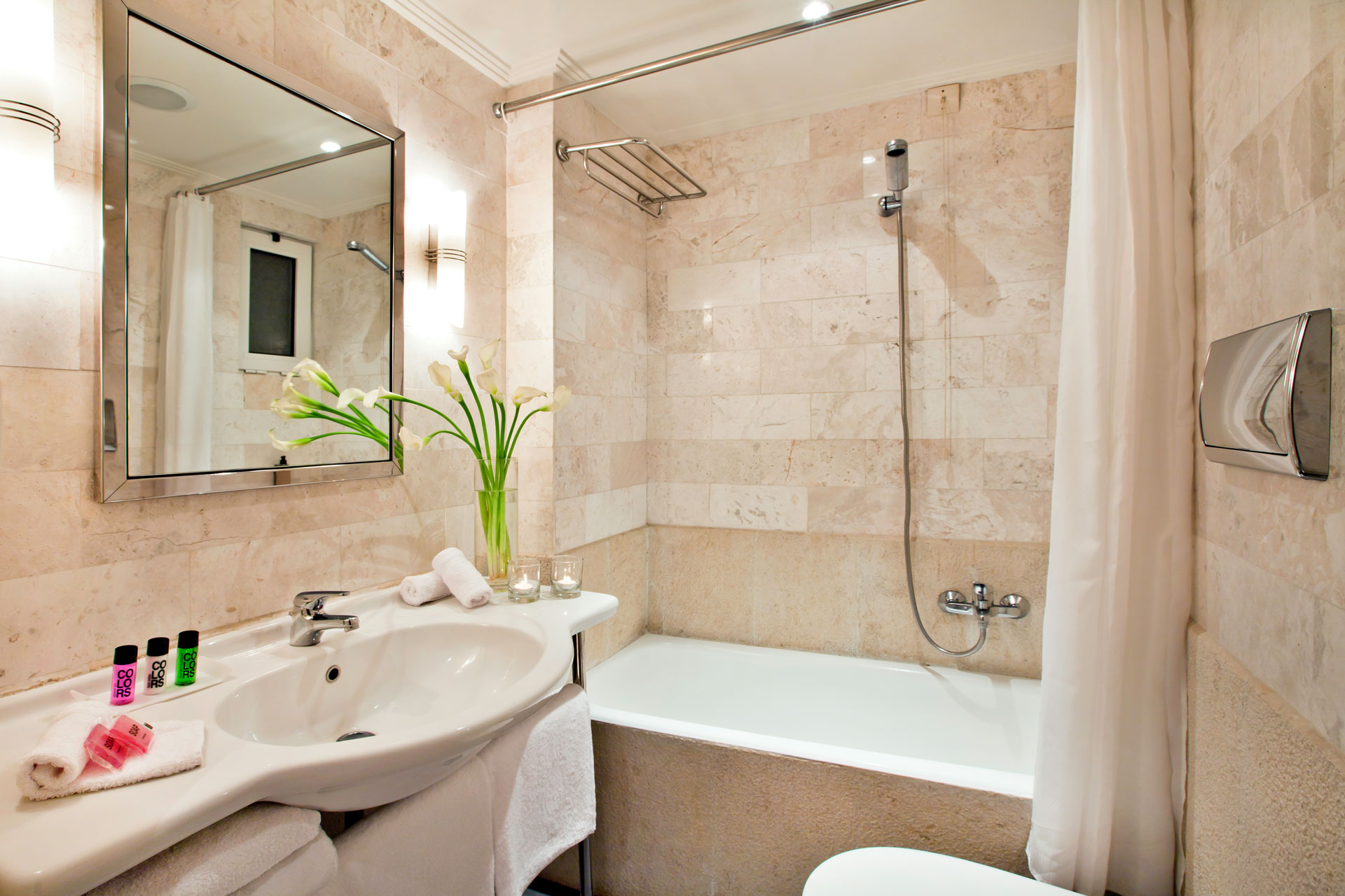 Hotel Fenix bathroom 2.jpg
