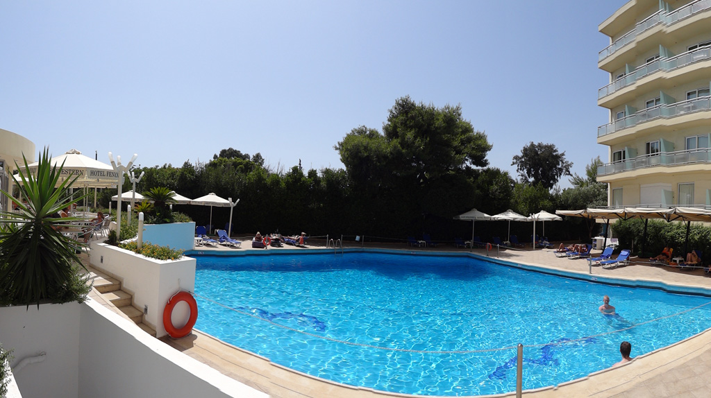 Hotel Fenix pool 2.jpg