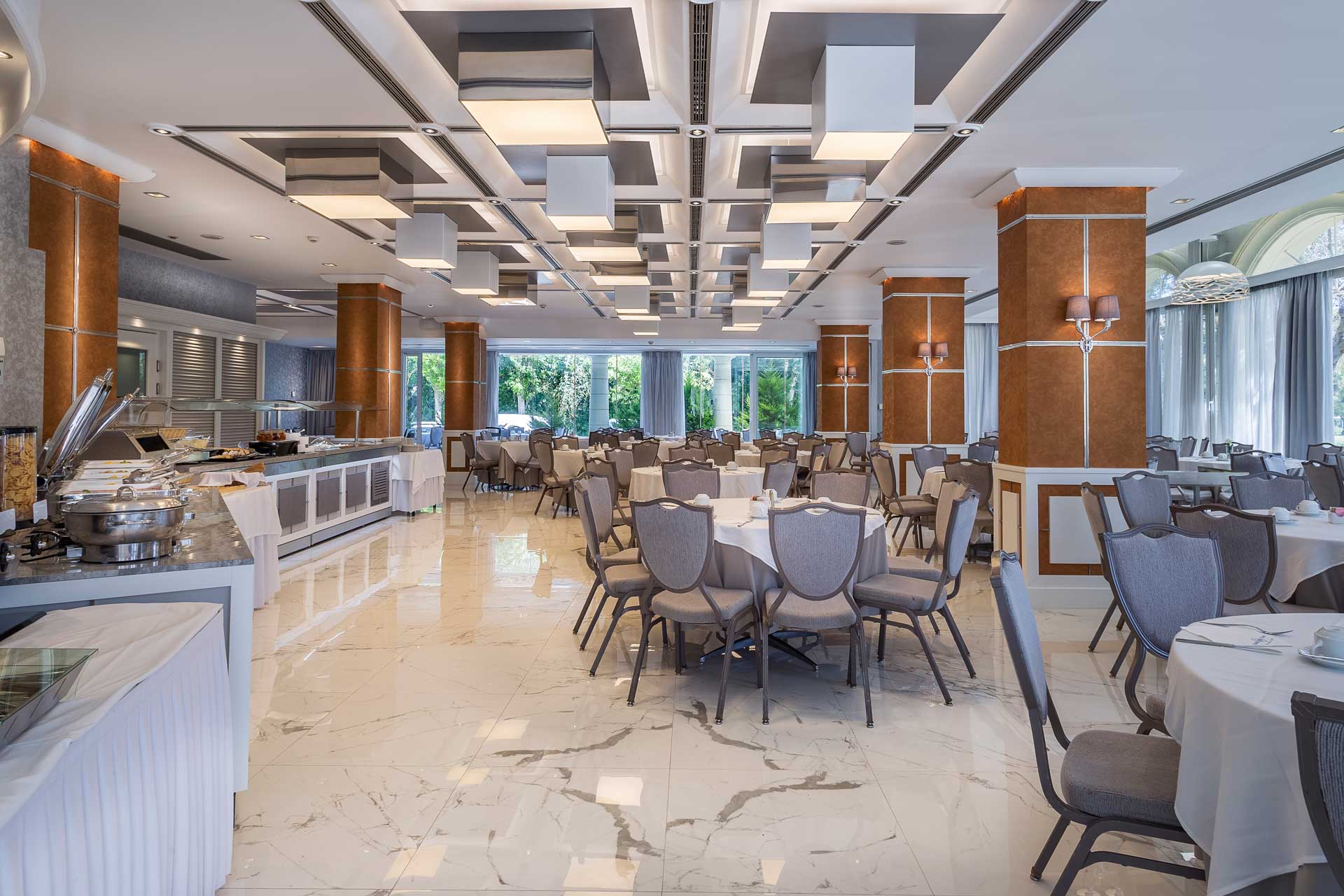 Hotel Fenix restaurant 1.jpg