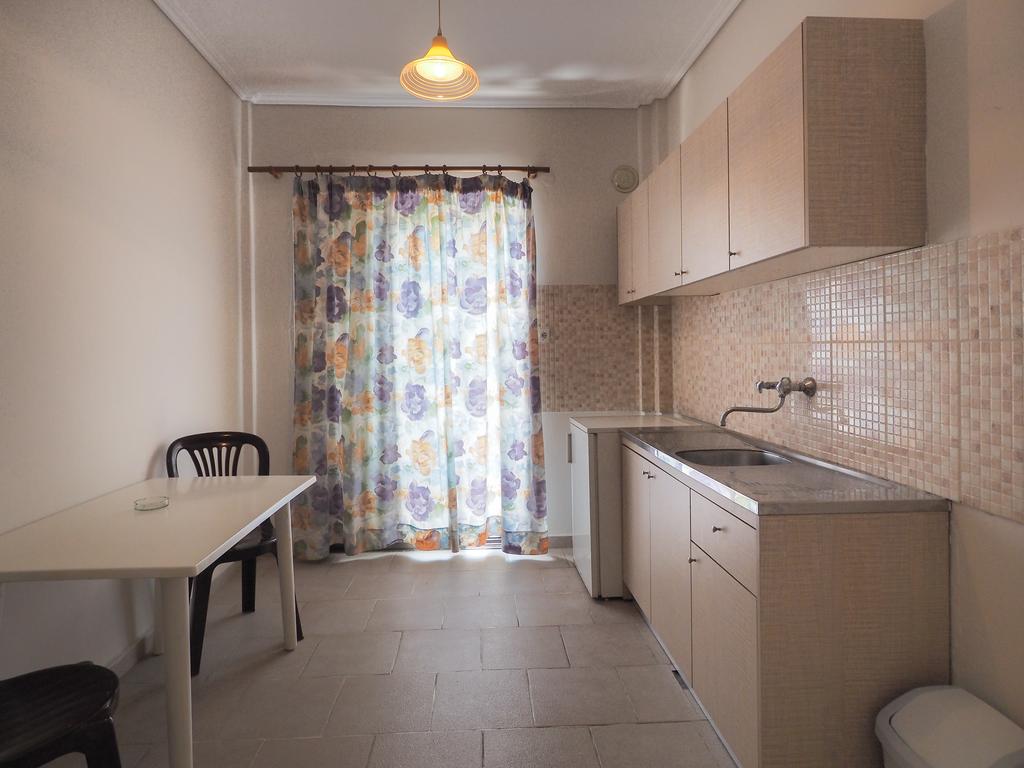 Hotel Afrodite Beach kitchen.jpg