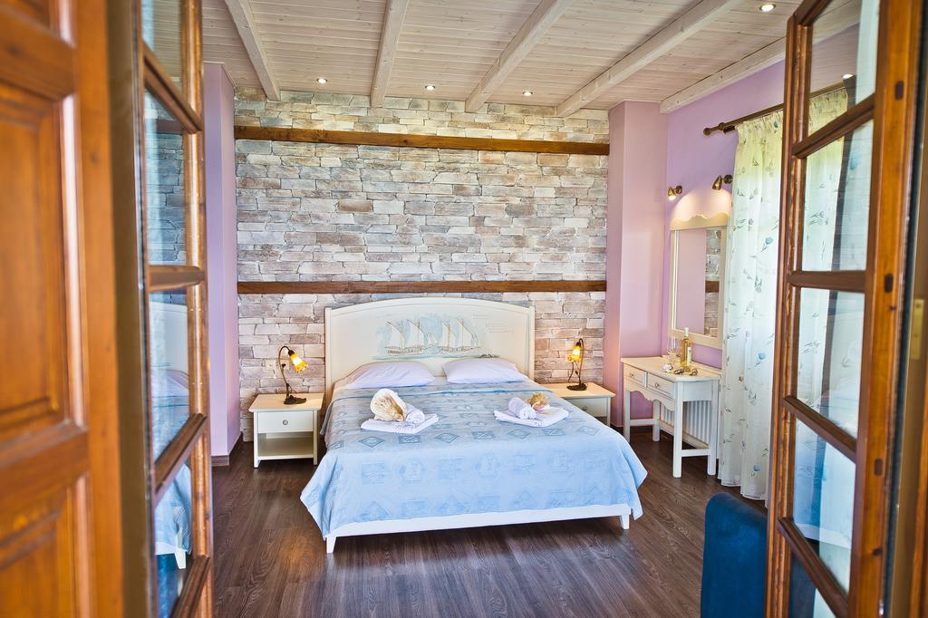 Hotel Flamingo family apartment 1.jpg